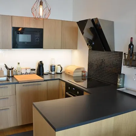 Apartment Elegant In Panorama With Free Parking Old Town - Long-term Available *